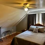 Tuscawilla B -Beautiful 3 Bedroom Apt Historic Ocala 1891