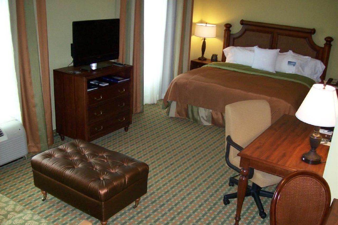 Homewood By Hilton At Heath Brook Hotel