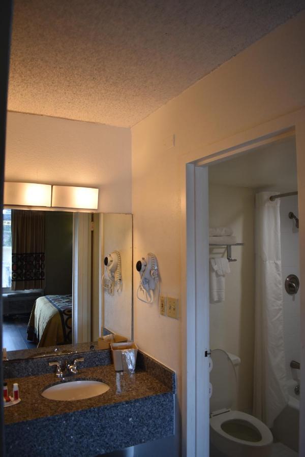 Super 8 By Wyndham I-75 3* Ocala