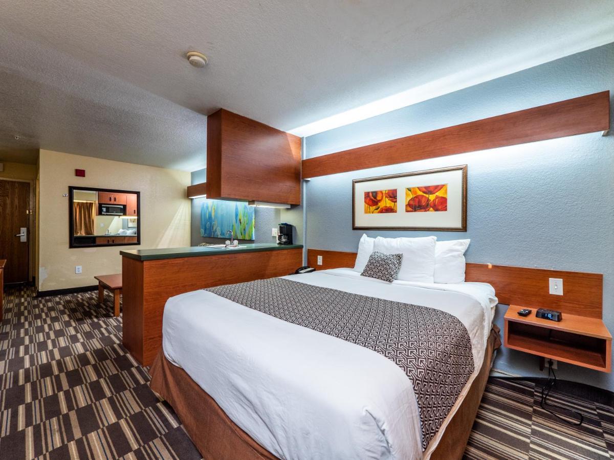 Hotel Microtel And Ocala