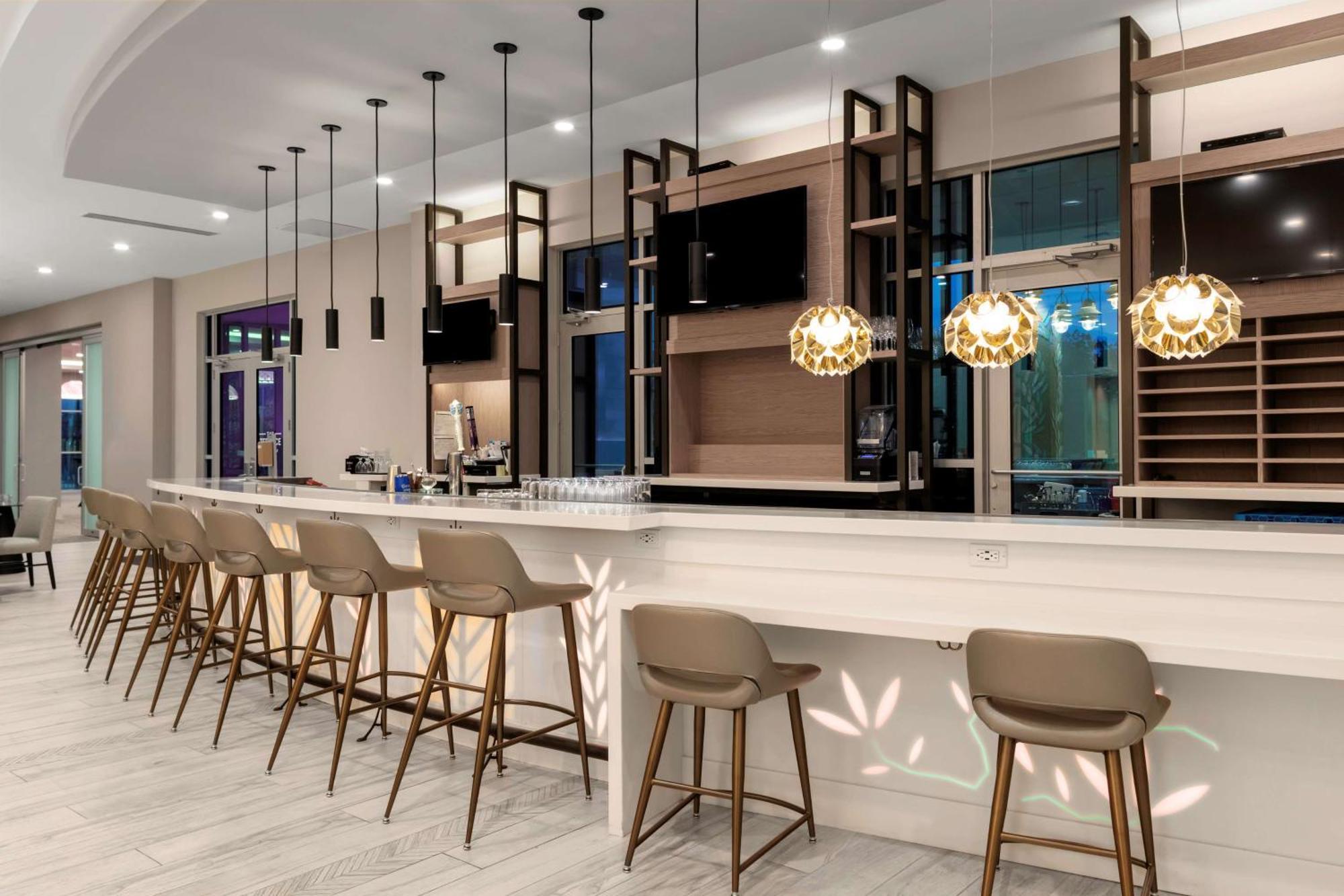 Hilton Garden Downtown, Fl 3*