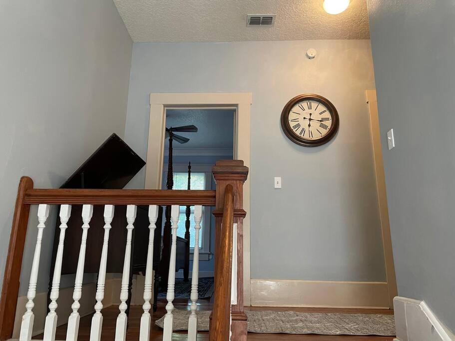 Tuscawilla A, In Historic Downtown, Two Bed Two Bath Apartment Ocala