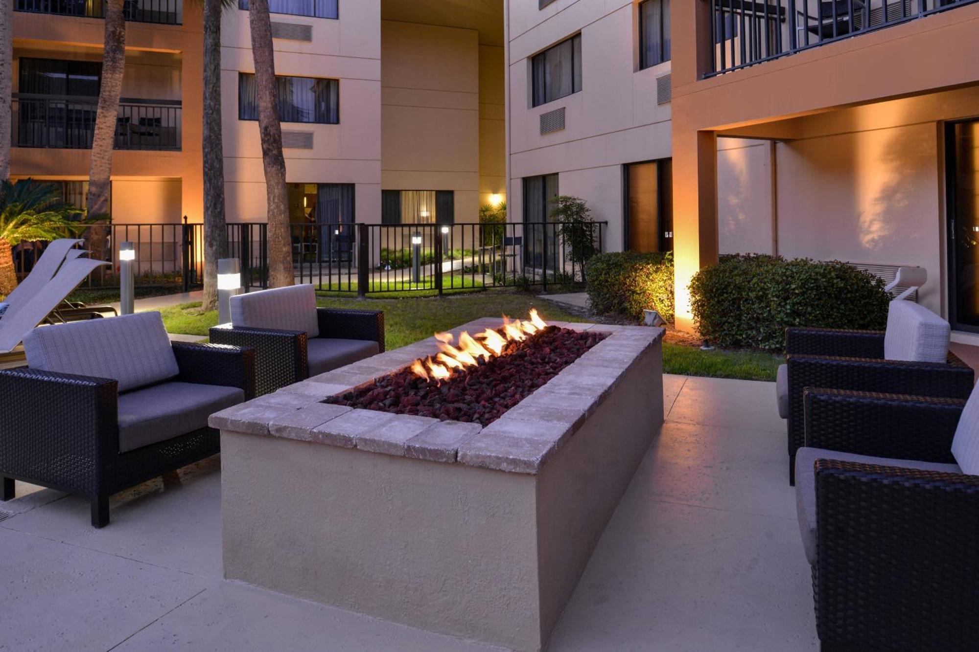 Courtyard By Marriott 3*