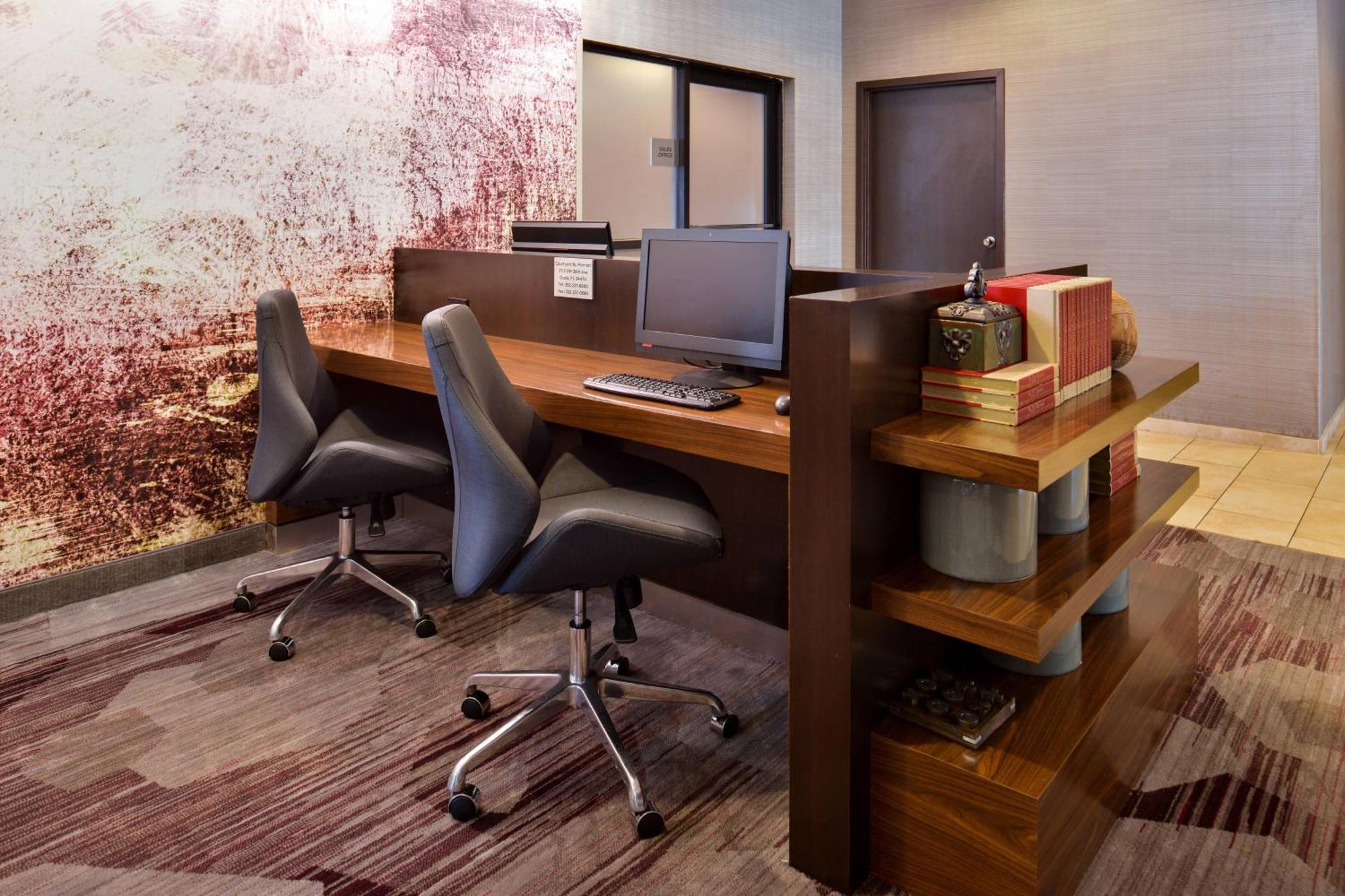 Courtyard By Marriott