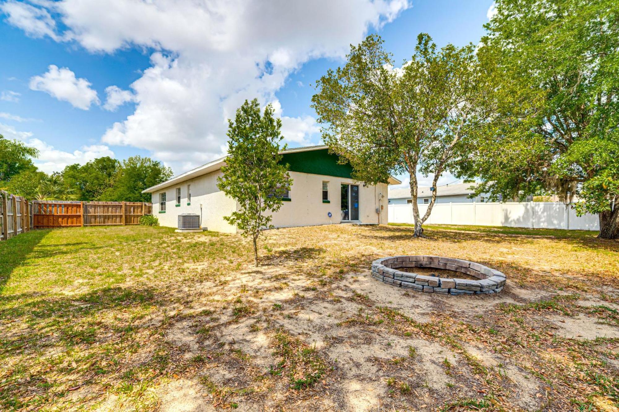 Casa de férias Dog-friendly Home, 10 Mi To Downtown *