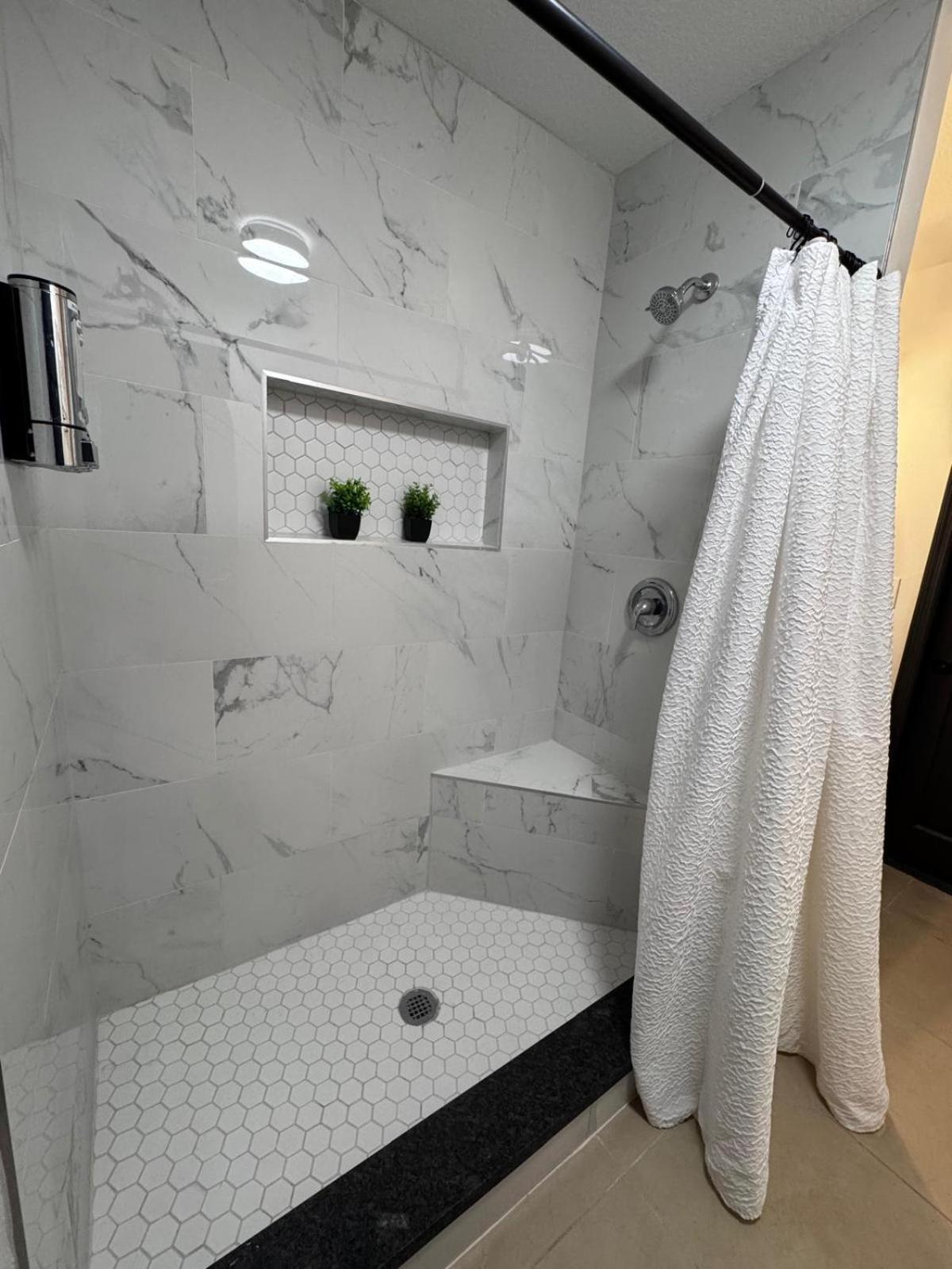 Casa de férias Moderna Y Elegante, Ideal Grupos Grandes Rodeada De Naturaleza Y Tranquilidad Cerca Silver Springs *