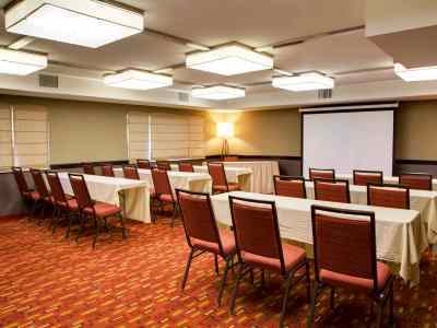 Courtyard By Marriott Hotel
