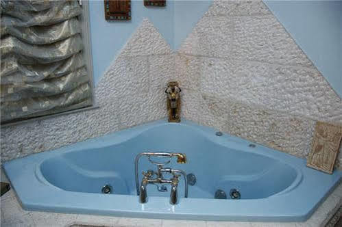 Seven Sisters Hotel 4*