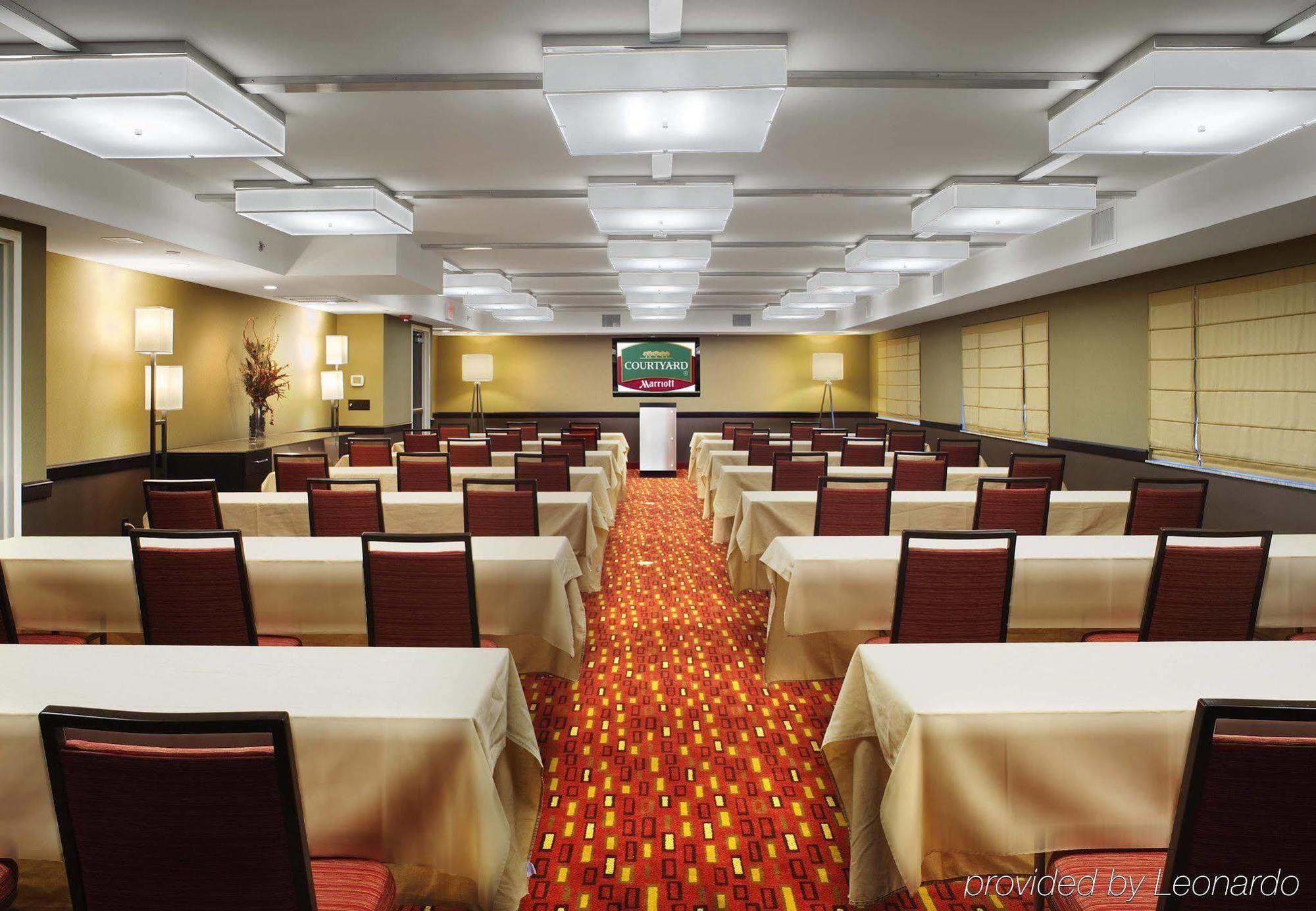 Courtyard By Marriott Hotel 3*