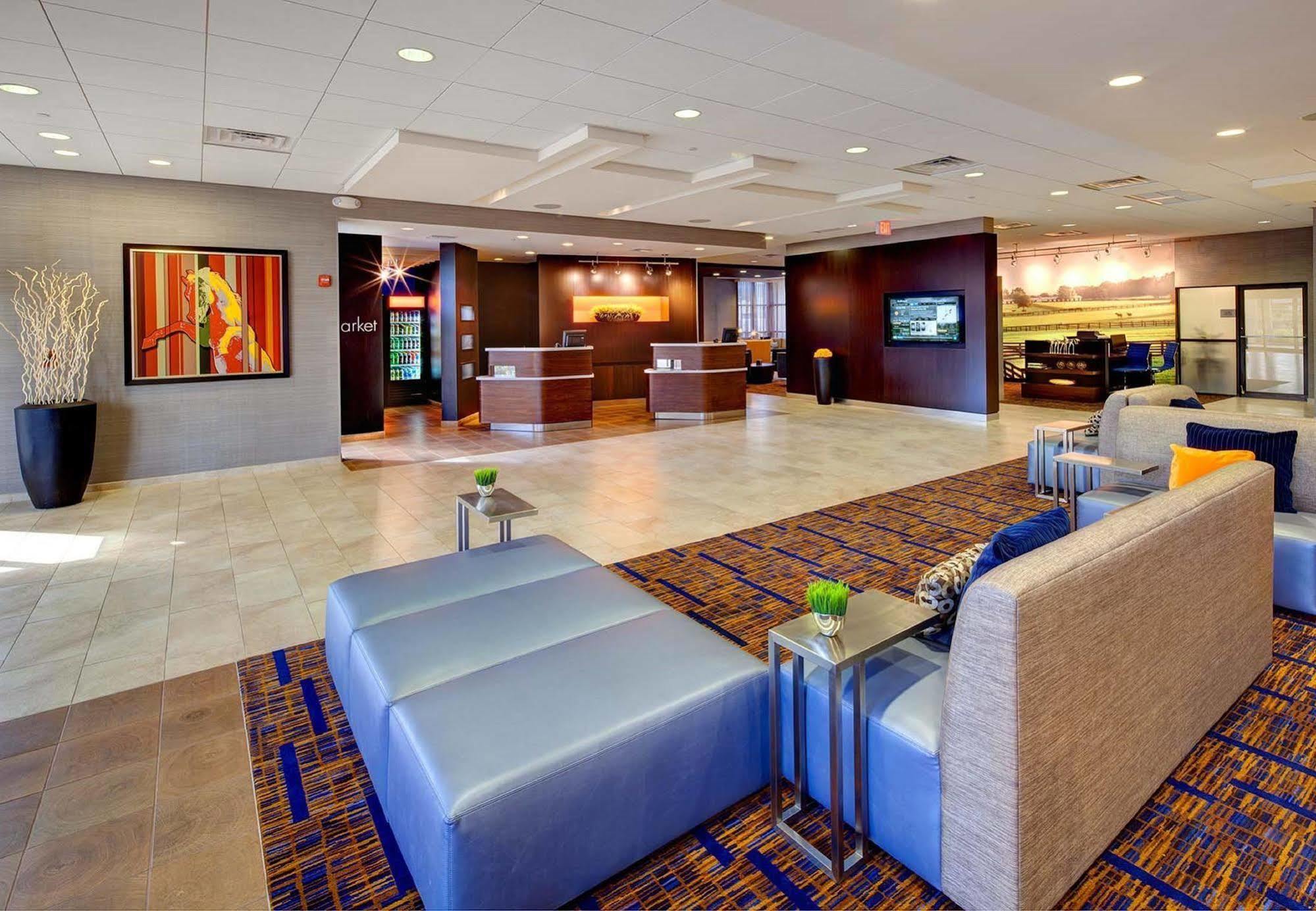 Courtyard By Marriott Hotel