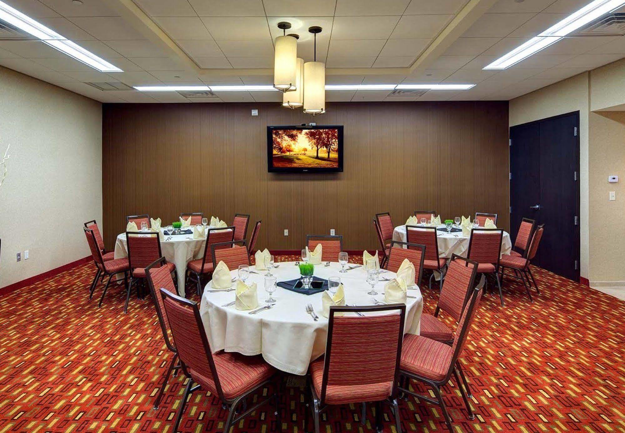 Courtyard By Marriott Hotel 3*