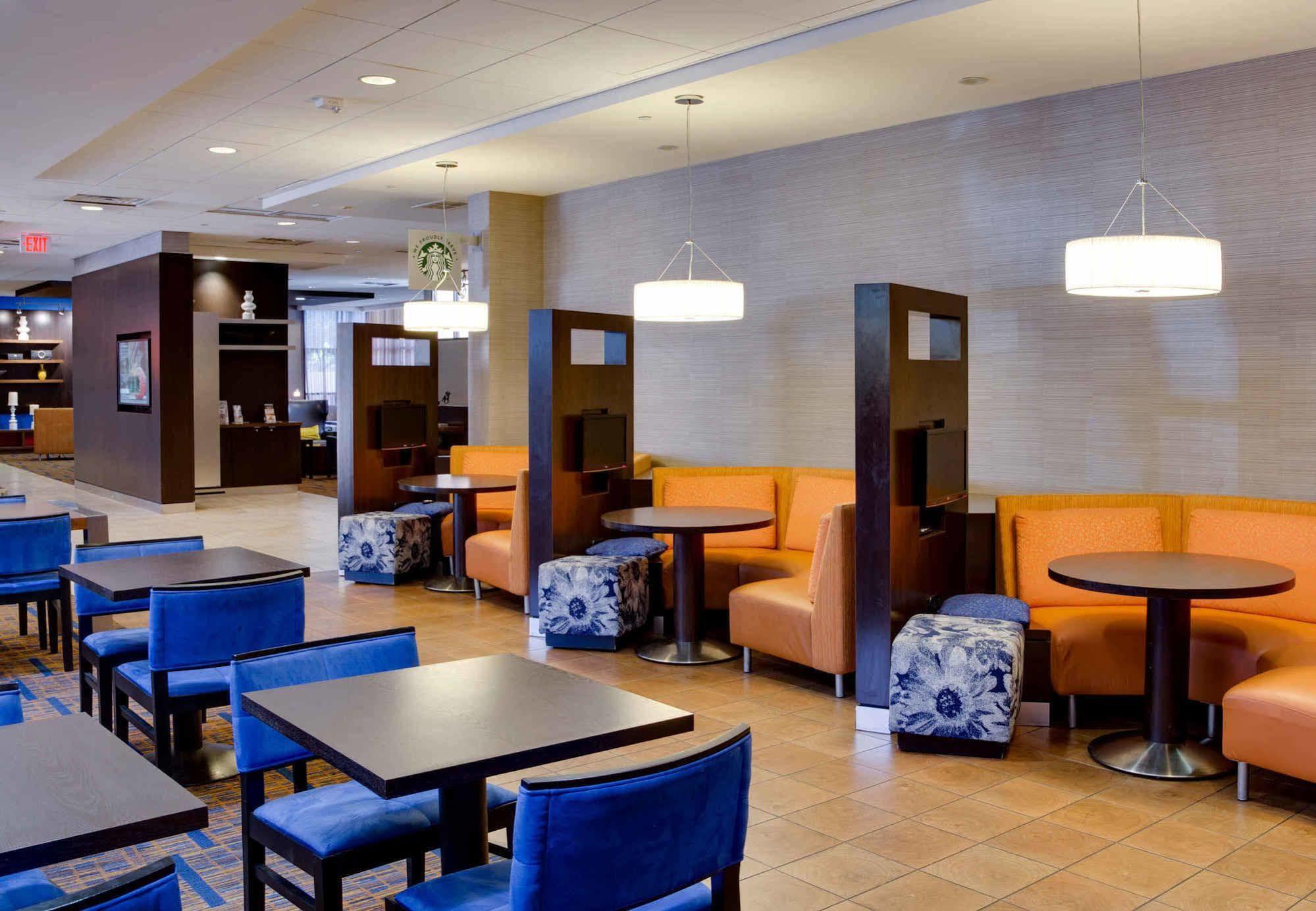 Hotel Courtyard By Marriott
