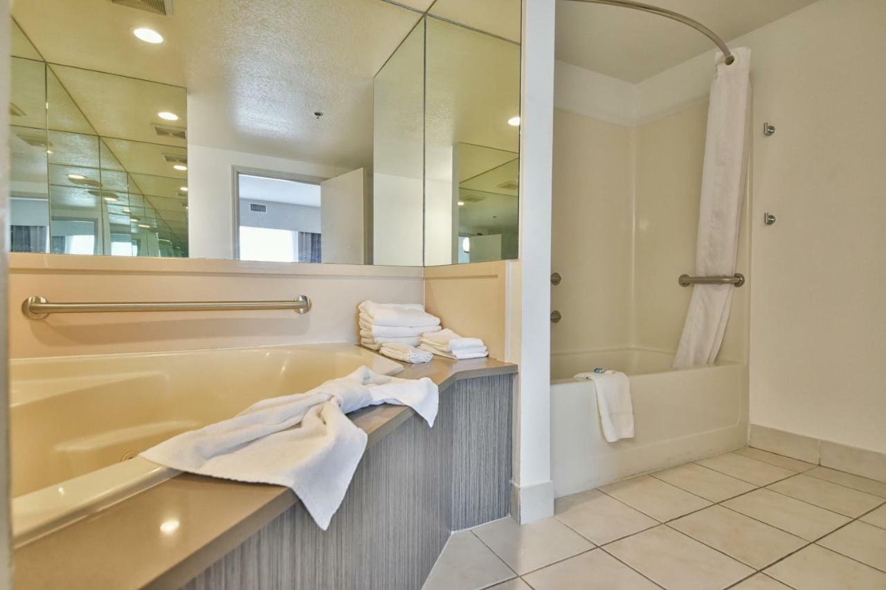 Hotel Country & By Radisson Southwest