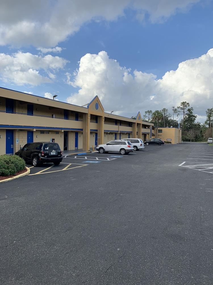 Days By Wyndham North Hotel Ocala